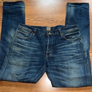 listing-status-banner